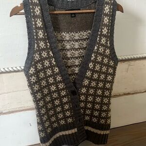 BANANA REPUBLIC Vintage button up Nordic Pattern Wool Sweater Vest, size Small